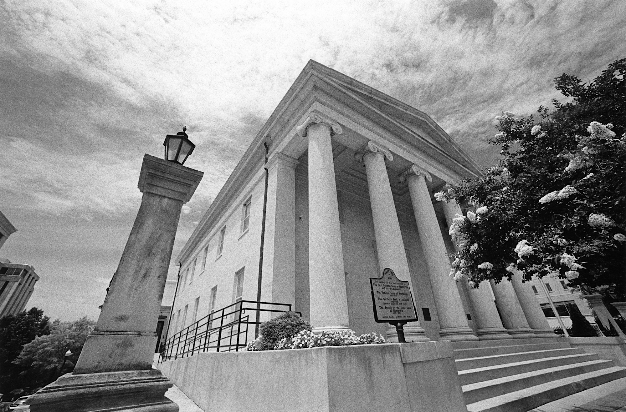 1st National Bank, Nikon F6, 14mm Nikkor, 1/125 at f5.6, HP5+ at EI 400, Rodinal 1:50