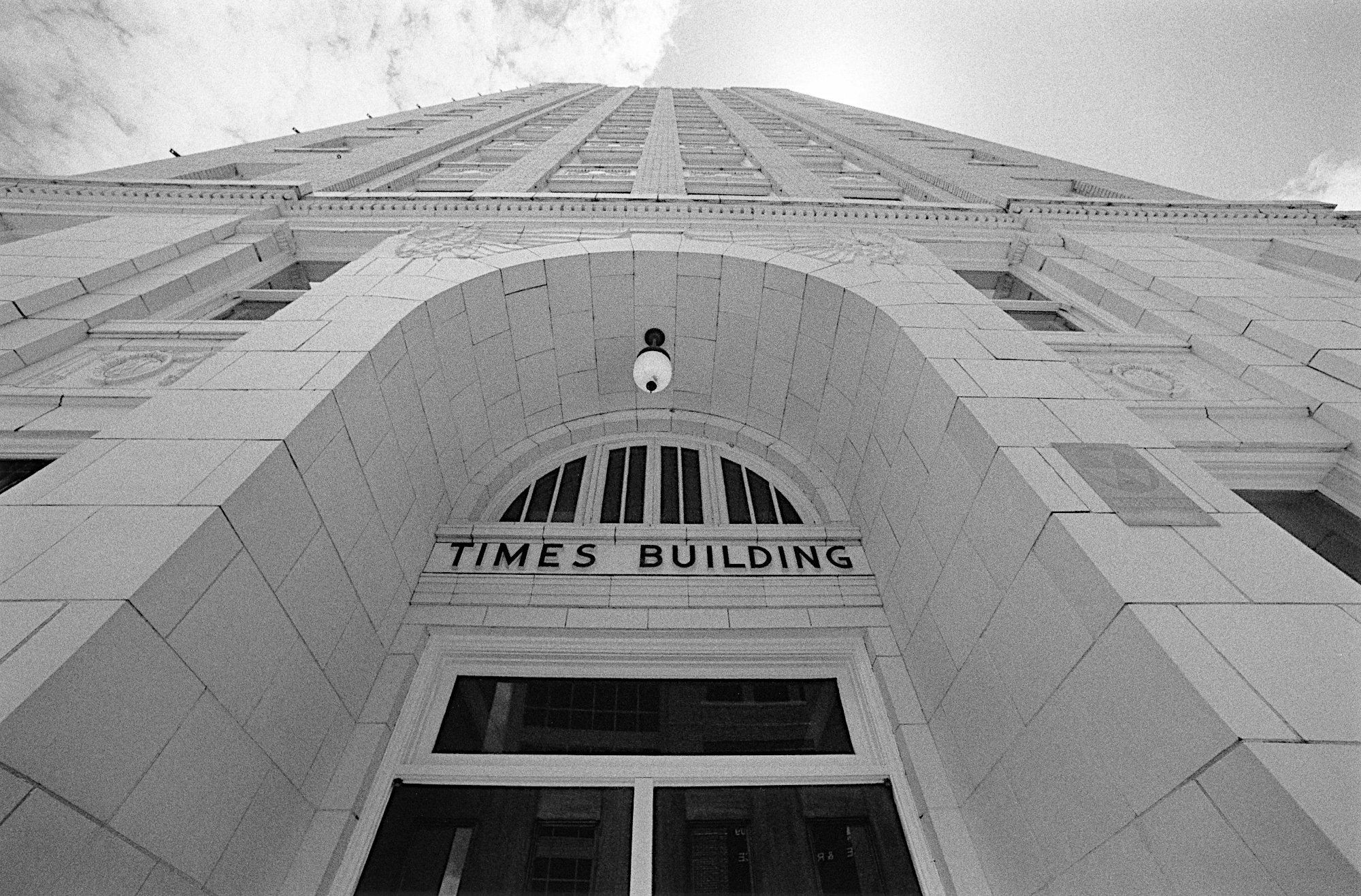 Times Bldg, Nikon, F6, 14mm AF Nikkor, Red Fltr, 1/60 at f8, HP5+ at EI 400, Rodinal 1:50