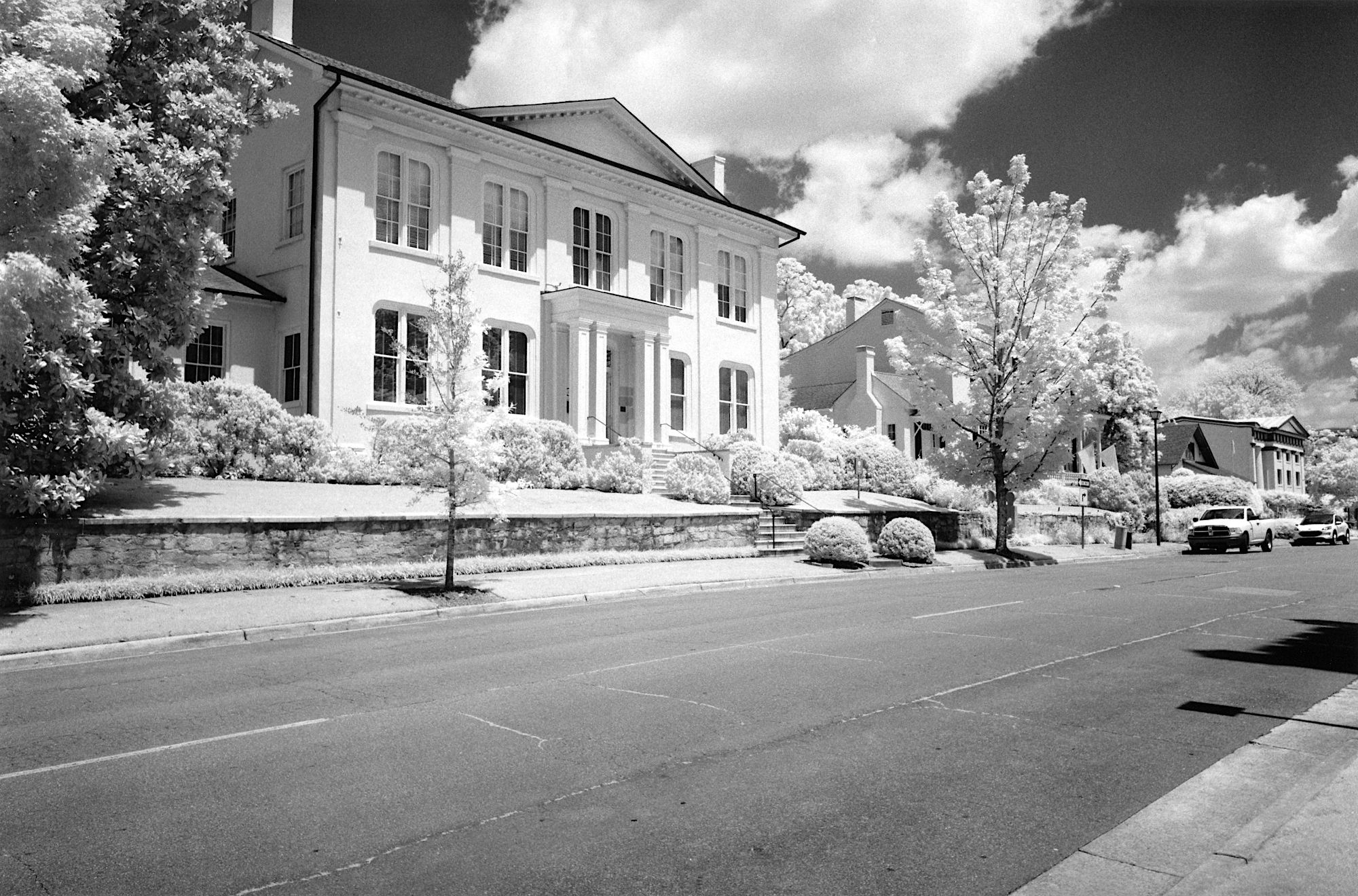 Mansion, Leica M-A, 28mm Elmarit ASPH, IR720 Fltr, Rollei IR400 Infrared Film, Diafine